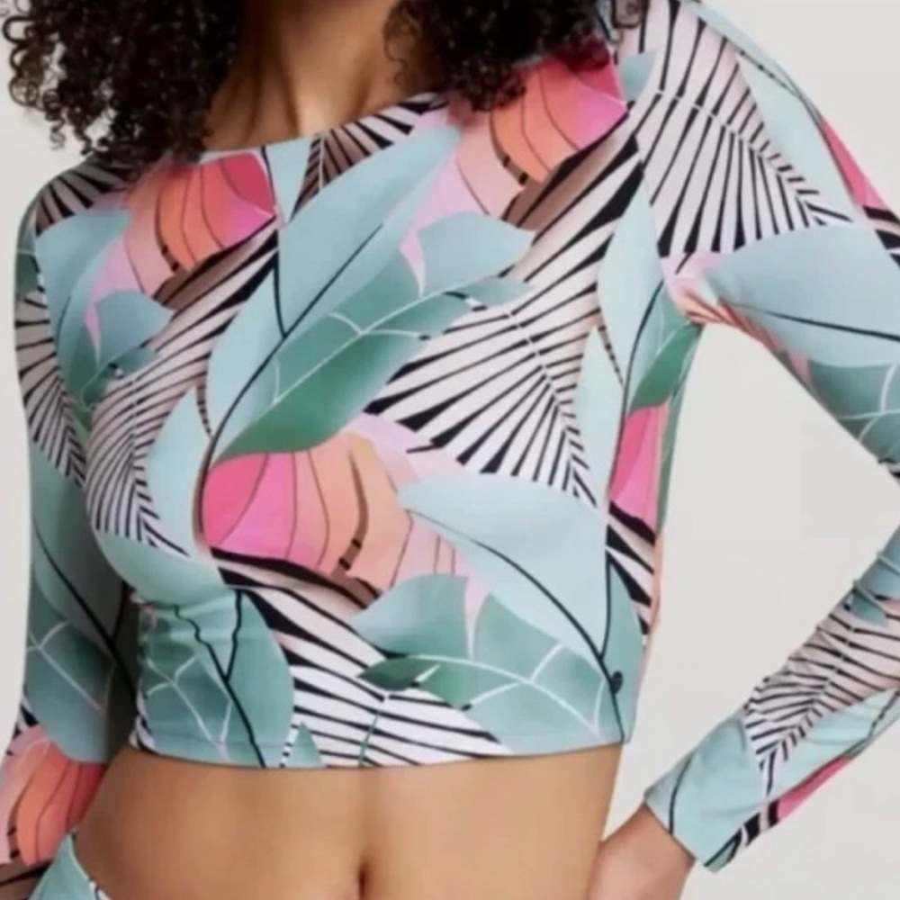 NWT Calia Swim Cropped Rash guard with keyhole back. Women’s size Small